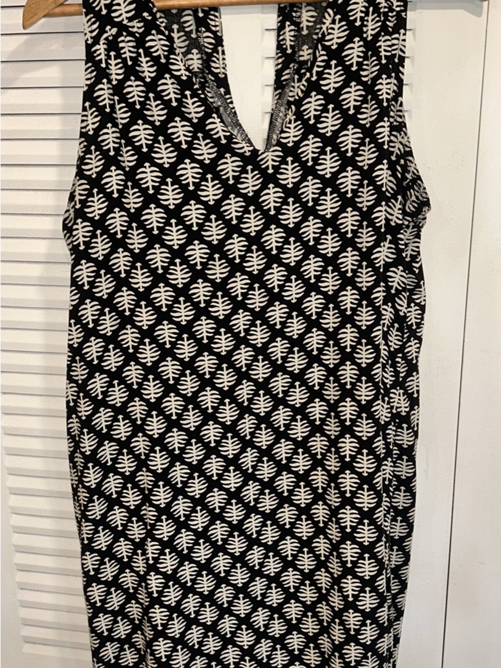 Old Navy Black and White Printed V-Neck Mini Dress